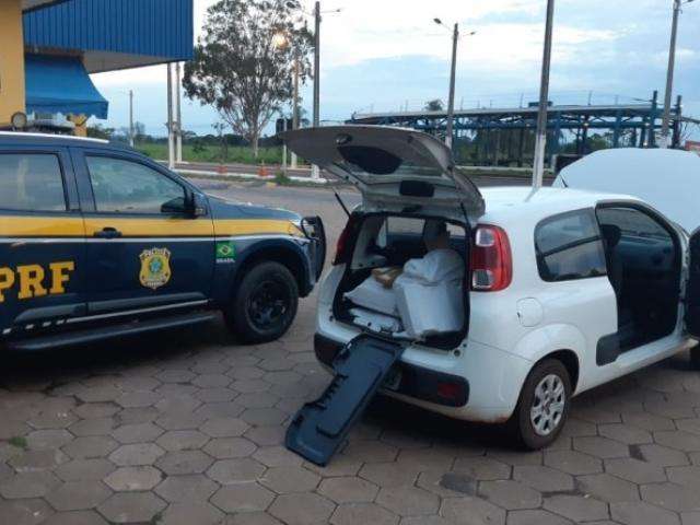 Carro roubado no interior de SP &eacute; apreendido em MS com 270 kg de maconha