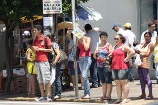 Quase 90% da população irão às compras neste Natal em Mato Grosso do Sul. (Foto: Cleber Gellio)