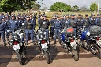 Guardas municipais fazem prova para curso que habilita a ter porte de arma