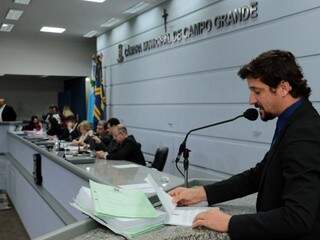 Relator, Eduardo Romero (Rede) disse que fora priorizadas emendas possíveis de implementar (Foto: Izaias Medeiros)