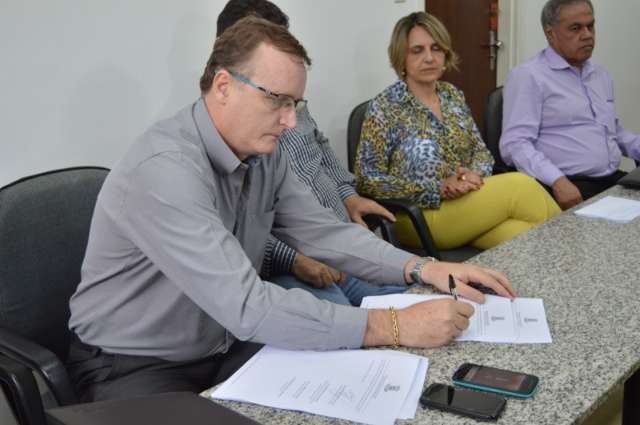 Prefeitura faz proposta &#039;secreta&#039; a promotoria sobre contratos irregulares