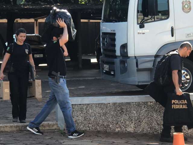 Alvo da PF abastecia com &quot;muamba&quot; &oacute;rg&atilde;os p&uacute;blicos e empresas da Capital