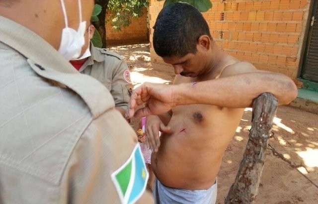 Marido n&atilde;o aceita separa&ccedil;&atilde;o e acaba esfaqueado pela esposa em Coxim