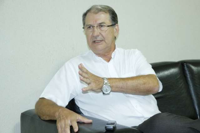 Secret&aacute;rio enfrenta Geraldo Resende para ser candidato do PMDB &agrave; prefeitura