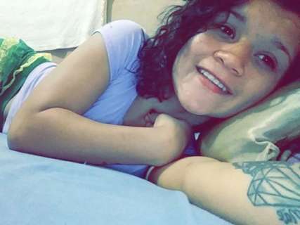 Corpo de garota morta pelo namorado &eacute; sepultado 8 dias ap&oacute;s crime
