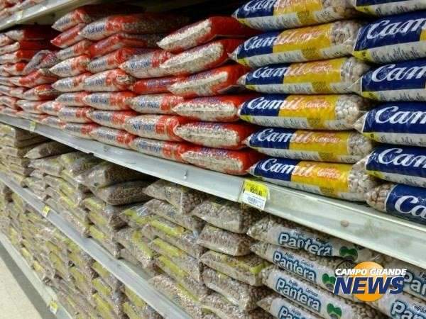 Valor da cesta b&aacute;sica na Capital cai 2% e fecha fevereiro custando R$ 385,38