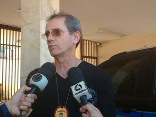 Delegado Paulo Sérgio Lauretto afirma que os dois suspeitos do crime já estão presos. (Foto: Aline Santos)