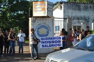 Funcionários estavam em greve desde quarta-feira. (Foto: Marcelo Calazans)