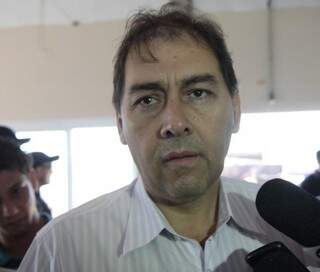 Bernal diz que não acredita que PSDB irá expulsar secretários (Foto: Cleber Gellio)