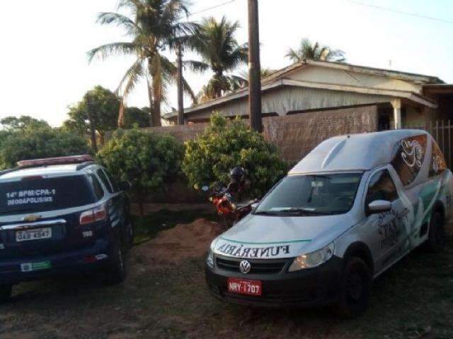 Mulher &eacute; encontrada morta em casa com p&eacute;s amarrados
