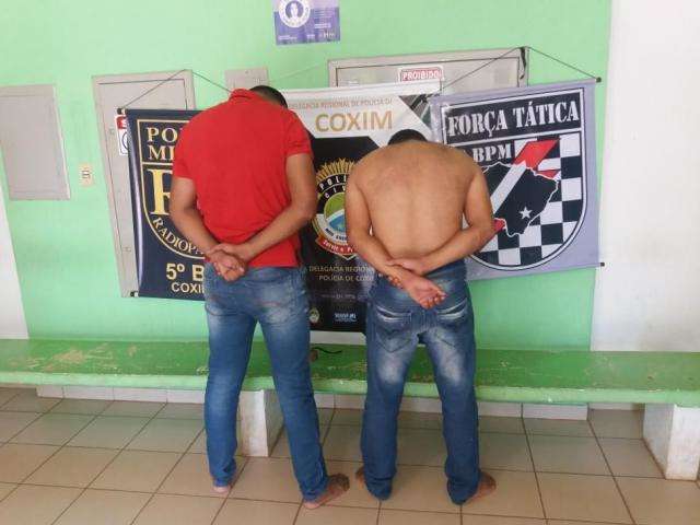 Dupla que manteve ref&eacute;ns em ag&ecirc;ncia &eacute; suspeita de integrar o Comando Vermelho