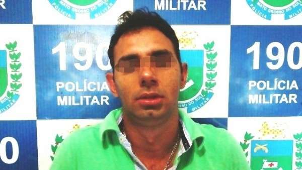 Estudante de Direito vai preso ap&oacute;s riscar v&aacute;rios carros de empresa