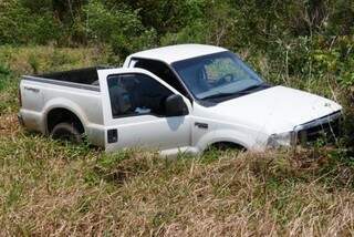 Vítima conduzia caminhonete F250, quando tentou uma ultrapassagem e o veículo acabou saindo da pista. (Foto: Johnny Cabral/Nova Notícias)