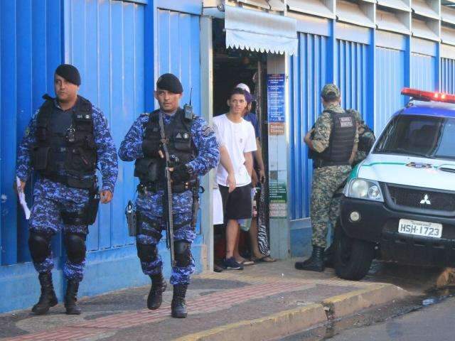 Revenda de celulares roubados leva pol&iacute;cia para o Camel&oacute;dromo