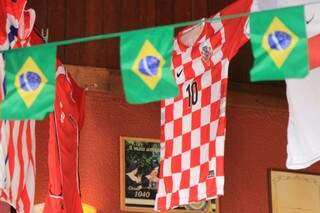 Camisa da Croácia aparece em destaque no local, que parece reunir muitos torcedores para a seleção. (Foto: Marina Pacheco)