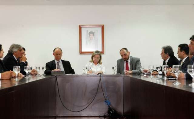 Governo n&atilde;o suspende, mas adia as demarca&ccedil;&otilde;es de terras em MS