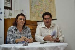 Wasmália e o novo chefe de unidade do IBGE de MS, Mario Frazeto (Foto: Simão Nogueira)