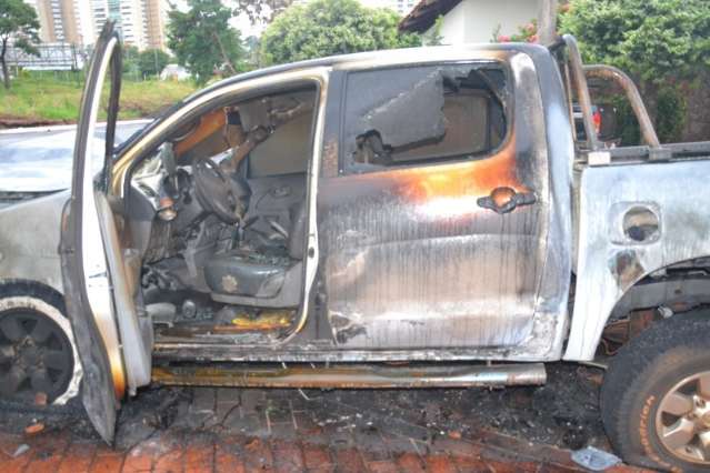 Homem que criou p&acirc;nico ao incendiar carros &eacute; condenado a 6 anos de pris&atilde;o