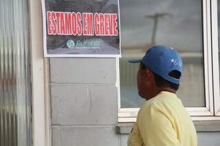 Greve dos médicos já dura 17 dias em Campo Grande. (Foto: Marcos Ermínio)