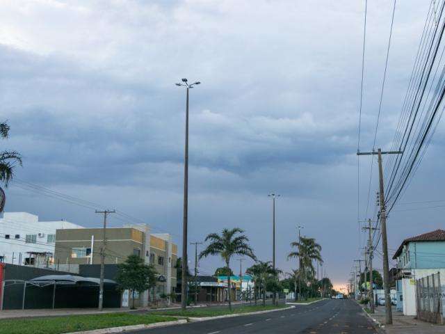 Meteorologia prev&ecirc; quinta-feira de calor de at&eacute; 36&deg;C e mais chuva