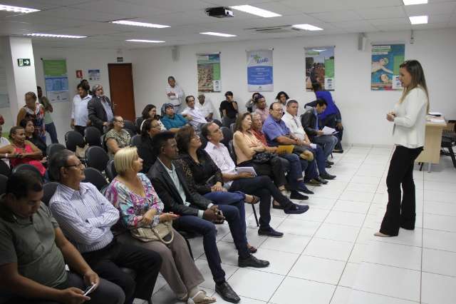 &Aacute;guas debate servi&ccedil;os prestados com 60 lideran&ccedil;as de bairros da Capital