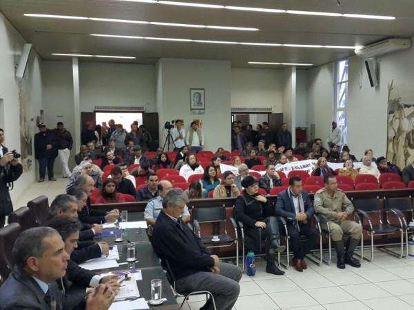 Sob onda de viol&ecirc;ncia, cidades organizam passeata da paz dia 25