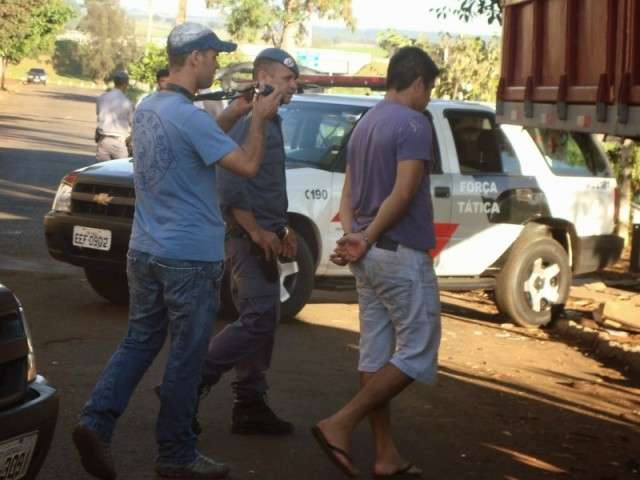 Tr&ecirc;s douradenses s&atilde;o presos transportando meio tonelada de maconha em S&atilde;o Paulo