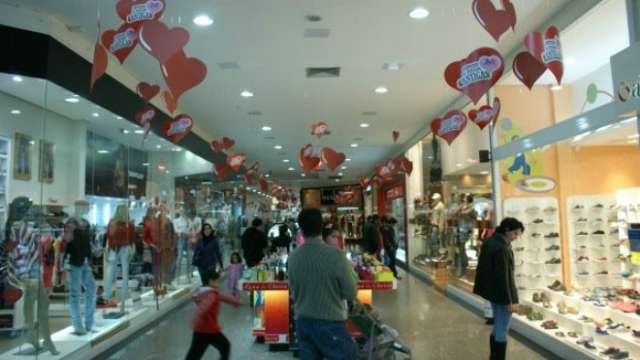 Com descontos de at&eacute; 70%, Liquida Dourados tamb&eacute;m est&aacute; em shopping