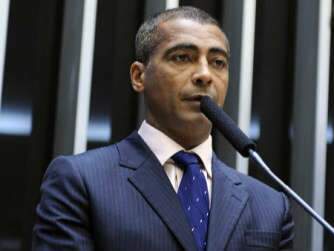  Ex-jogador Rom&aacute;rio estar&aacute; em Campo Grande em junho