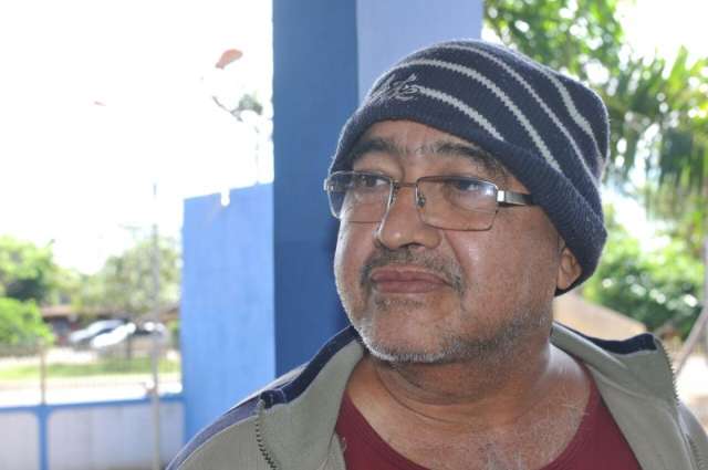 Com medo da gripe e de ficar sem vacina, popula&ccedil;&atilde;o lota postos no Dia D