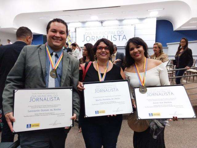 Jornalistas do Campo Grande News s&atilde;o homenageados na C&acirc;mara de Vereadores