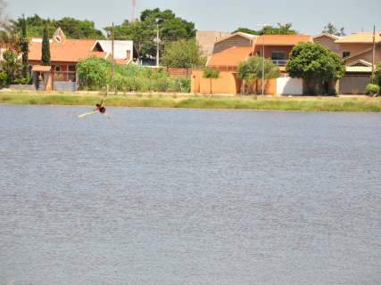  Cartão-postal, lagoa Itatiaia recebeu mutirão de limpeza neste sábado