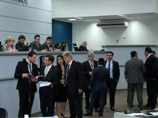 Vereadores no plenário durante a sessão desta quinta-feira (Foto: CMCG/Arquivo)