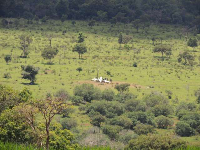Avi&atilde;o caiu no meio de denso nevoeiro e acesso ao local foi muito dif&iacute;cil
