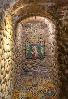 Mendonza (Casa El Enemigo): A caverna onde os vinhos são armazenados se chama Inferno, que também se inspira em A Divina Comédia de Dante e busca simbolizar o inimigo que
vive dentro de nós. (Foto: Janaina Lott)