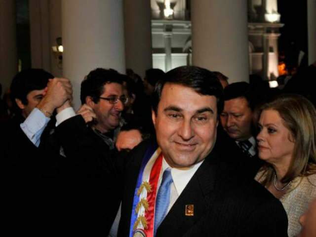  Presidente da Col&ocirc;nia Paraguaia v&ecirc; com tranquilidade impeachment