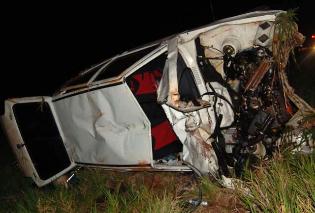 Motoqueiro morre ao ser esmagado entre dois caminh&otilde;es na MS-162