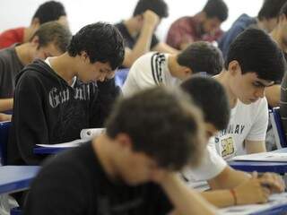 Estudantes fazem prova (Foto: Agência Brasil/Arquivo)