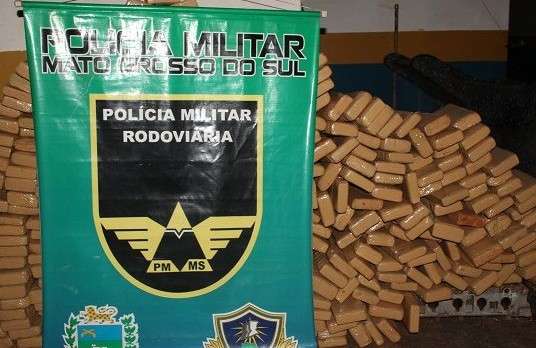 Paraguaio que furou bloqueio policial transportava 480 kg de maconha
