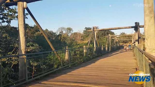Frequentadores do Parque S&oacute;ter reclamam de falta de manuten&ccedil;&atilde;o em ponte