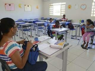 Professora em sala de aula (Foto: Agência Brasil/Arquivo)