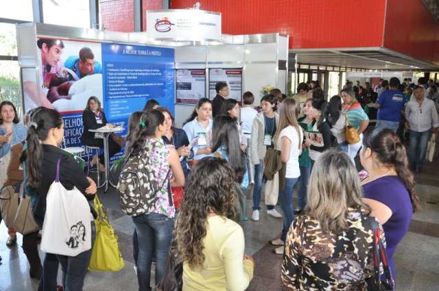 Atua&ccedil;&atilde;o de enfermeiros ser&aacute; debatida durante congresso de sa&uacute;de na Capital