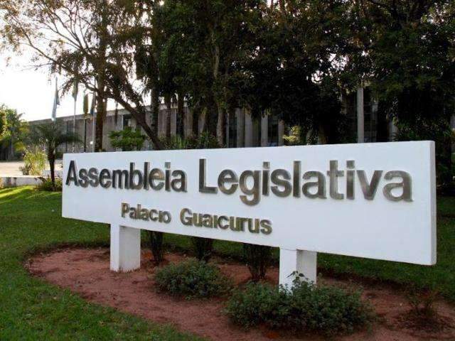Assembleia vota projetos sobre cobertura de sinal e coloca&ccedil;&atilde;o de cesto de lixos