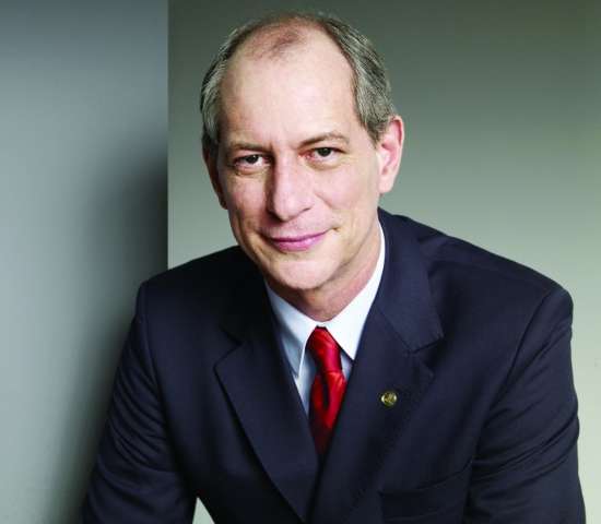 Sinpetro realiza 3&deg; workshop na Capital e traz Ciro Gomes para palestras