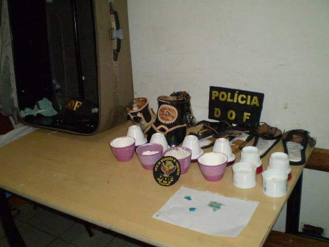  Idosa espanhola &eacute; presa com 15 quilos de coca&iacute;na em &ocirc;nibus em Corumb&aacute;