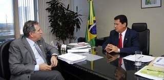 Reunião entre Giroto e Alfredo Nascimento enquanto ambos ocupavam cargos no governo. (Foto: Assessoria)