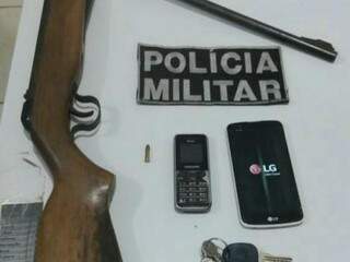 Assaltante faz taxista ref&eacute;m para roubar carro, mas &eacute; perseguido e preso