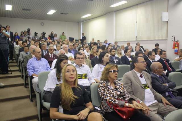 MPE segue o TJMS e tamb&eacute;m d&aacute; aos seus membros &quot;f&eacute;rias de luxo&quot;