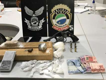 Traficante &eacute; preso enquanto fazia &quot;delivery&quot; de coca&iacute;na na Vila Alba 