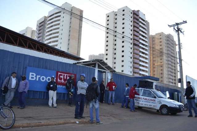 Patr&otilde;es contestam n&uacute;meros e dizem que houve &ldquo;baixa&rdquo; ades&atilde;o a greve dos oper&aacute;rios